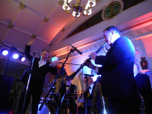 Greg Poppleton and the Bakelite Broadcasters at the Hydro-Majestic Hotel. That's Paul Furniss on clarinet.
